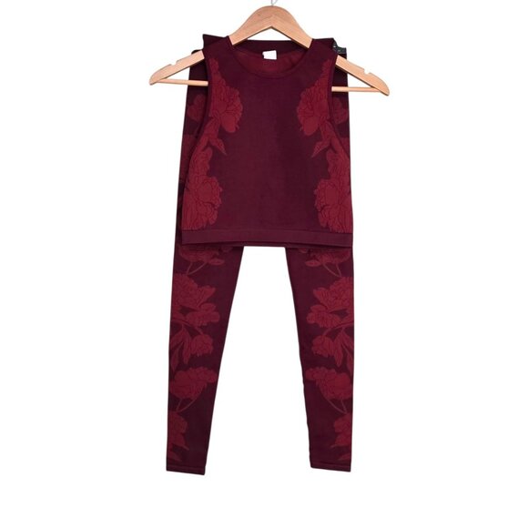Women's - Fabletics Rosette Seamless Crop Top & Leggings Set, Size XS - Picture 4 of 13